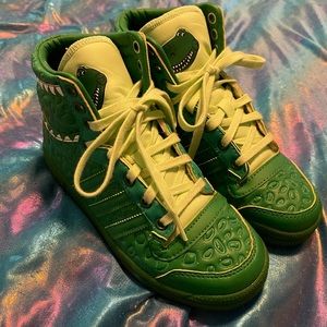 Size 1 Youth Green Pixar Toy Story Rex High-Top Adidas Tennis Shoes- Rare! 😎✅